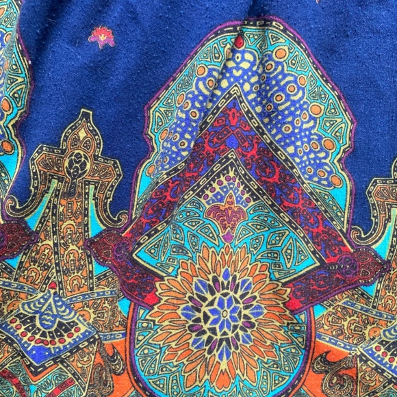 Patterned Tank Top - Picture 2 of 3